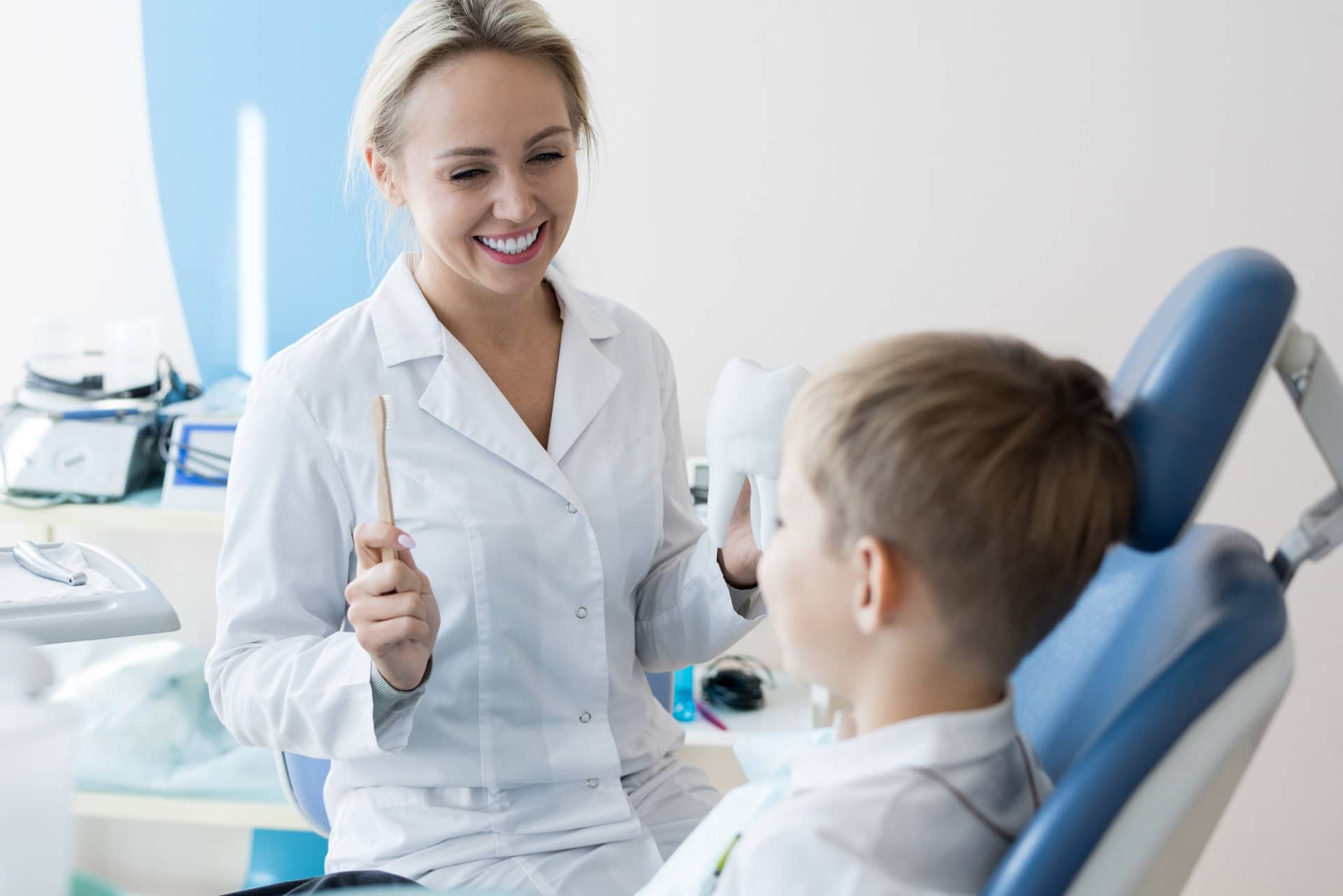 小児歯科学クリニカルテキスト = Pediatric dentistry cl… Pediatric Dentistry with Case Studies: 9798887406527